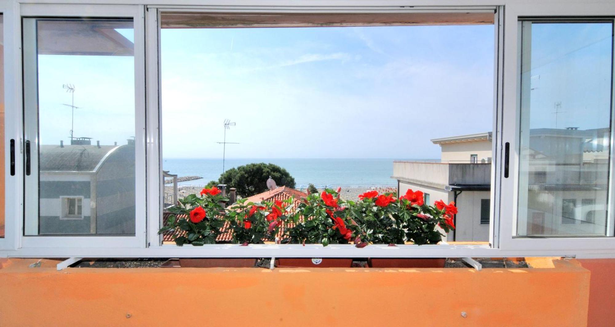 Hotel Rex Caorle Bagian luar foto