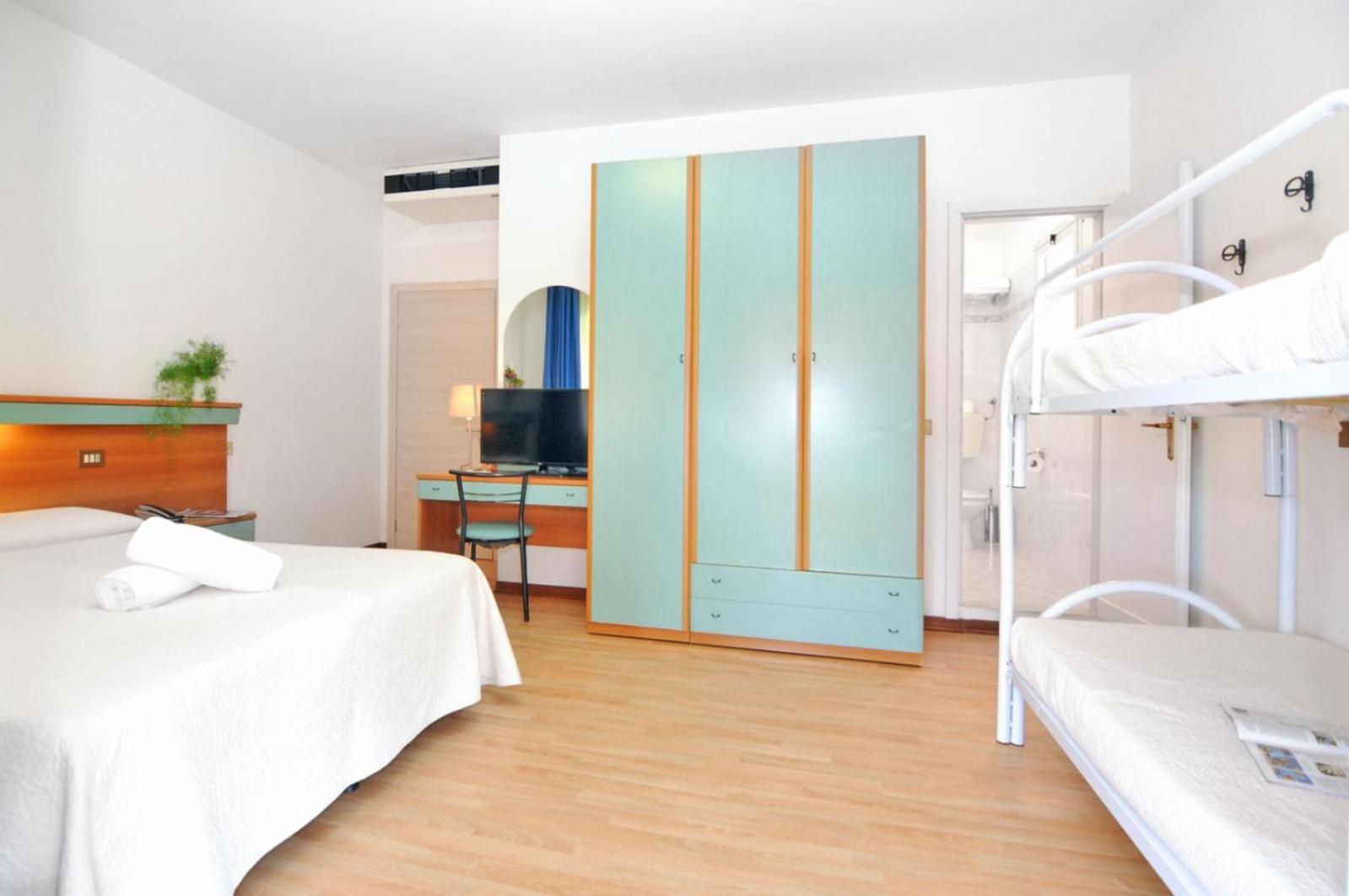 Hotel Rex Caorle Bagian luar foto