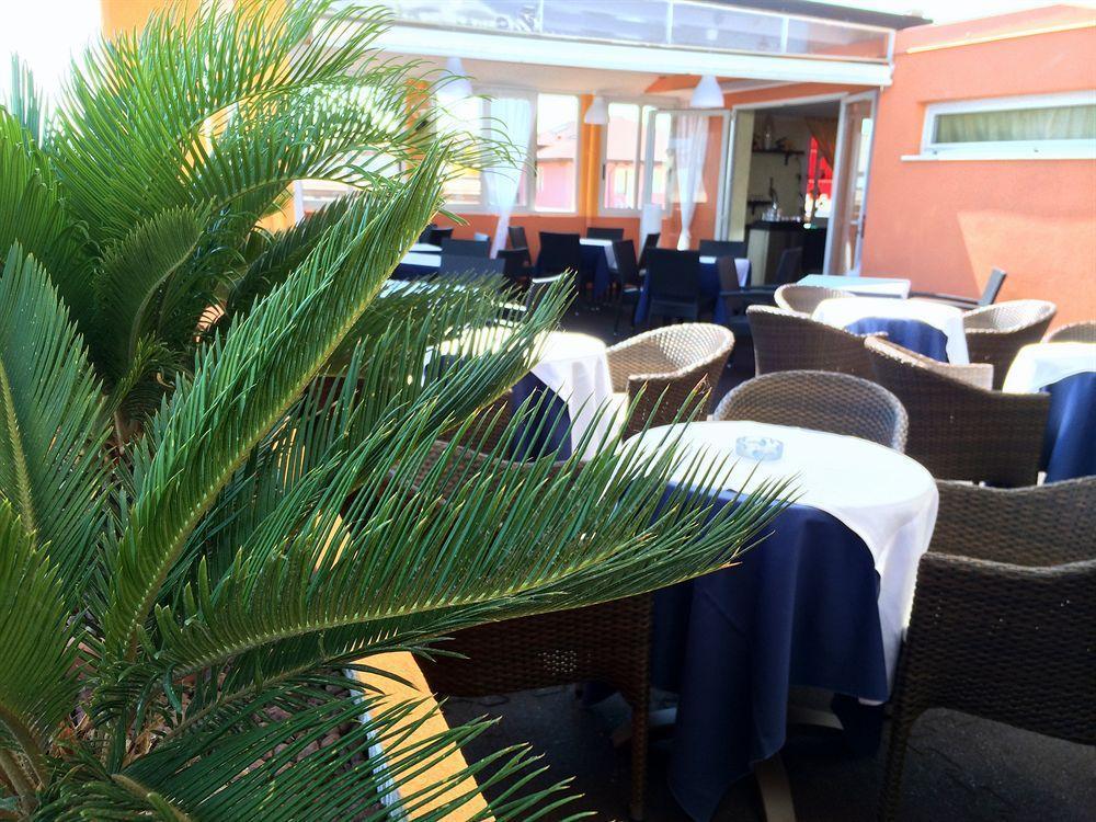 Hotel Rex Caorle Bagian luar foto