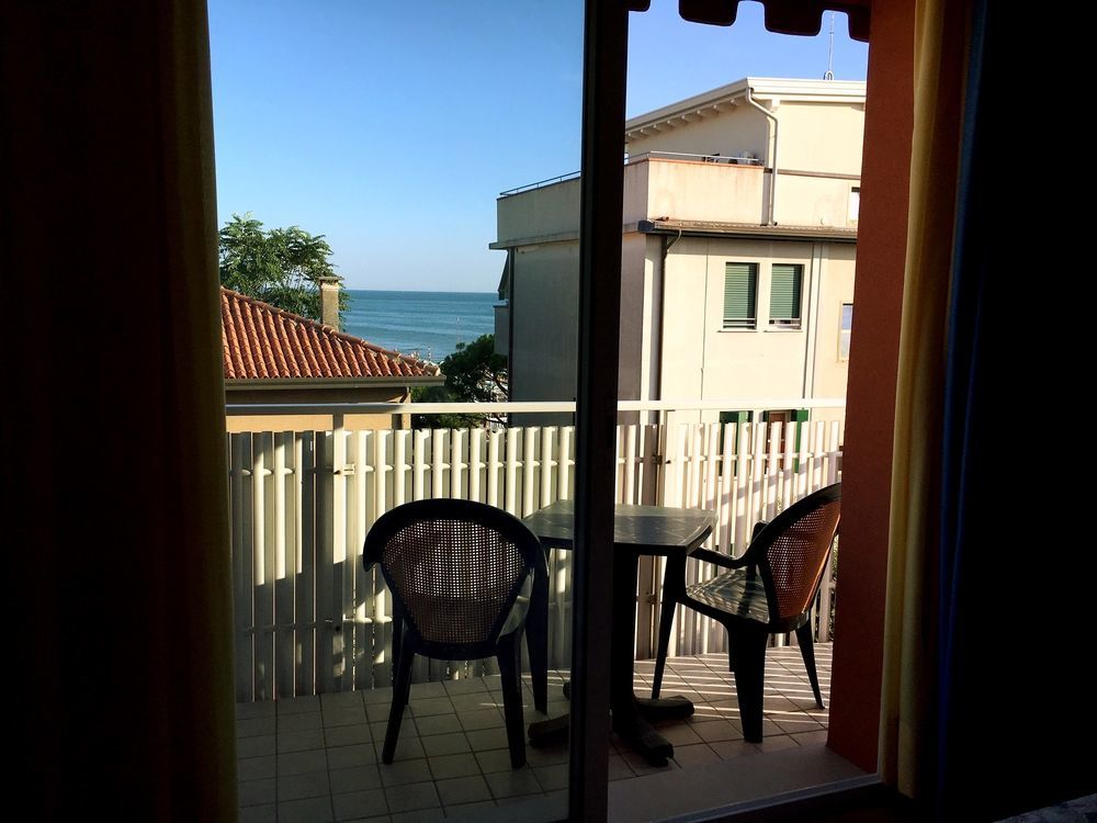 Hotel Rex Caorle Bagian luar foto